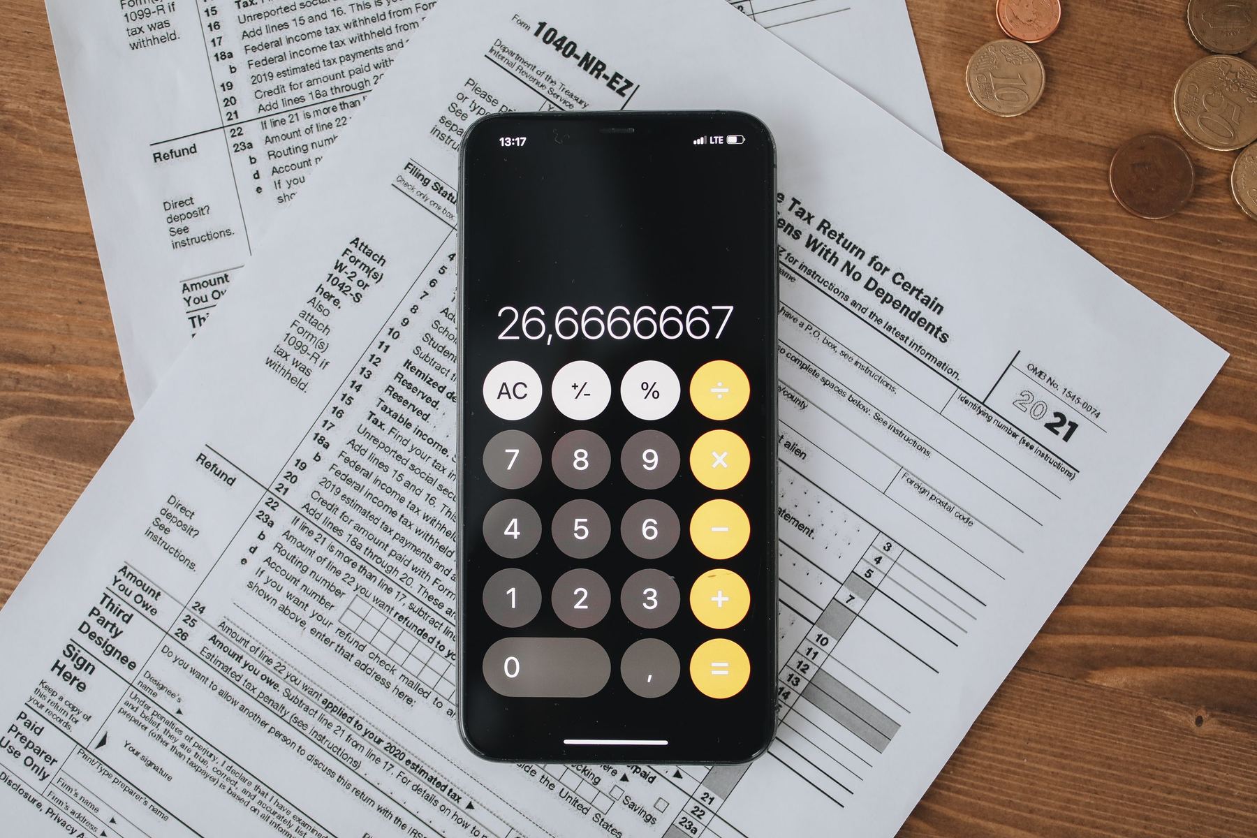 Tax documents / calculator